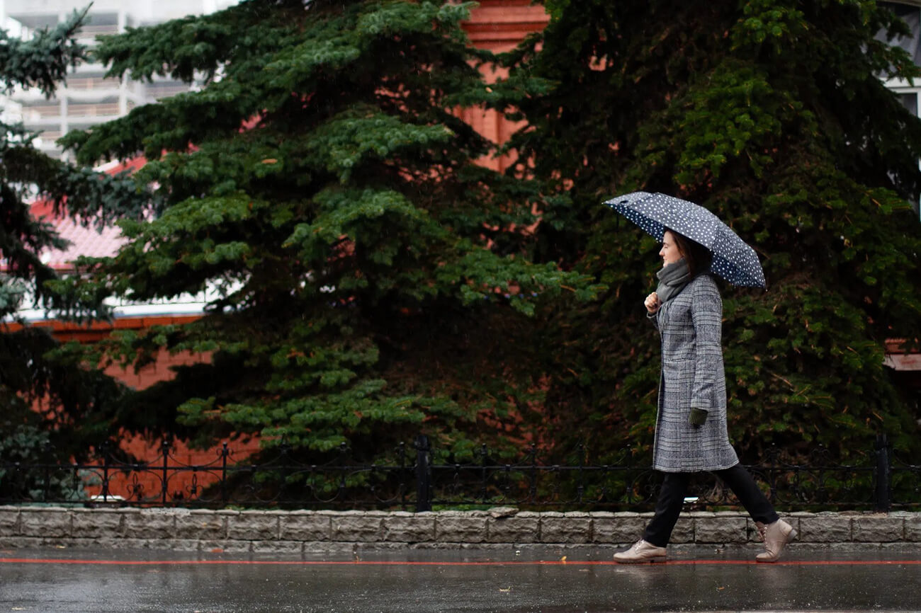 It's always good to pack an umbrella, but the Emerald City is not that rainy.