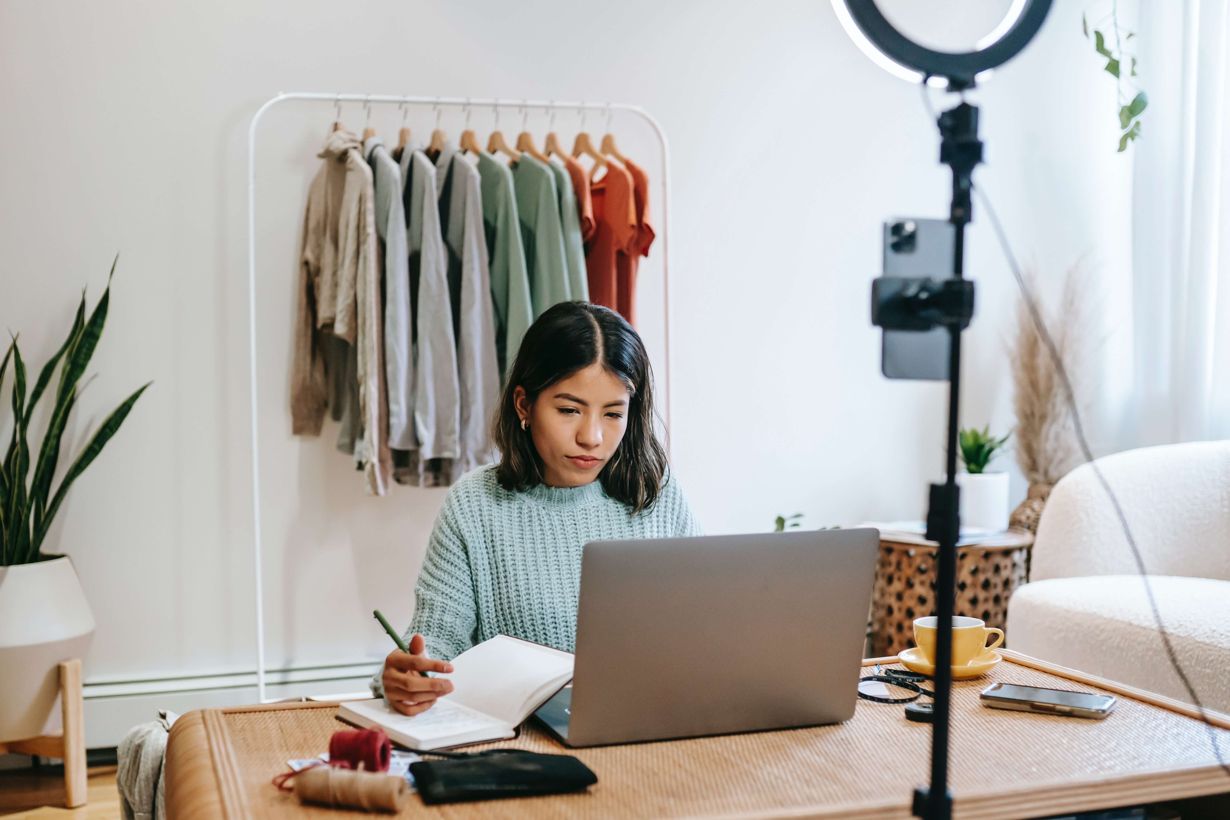 girl with laptop